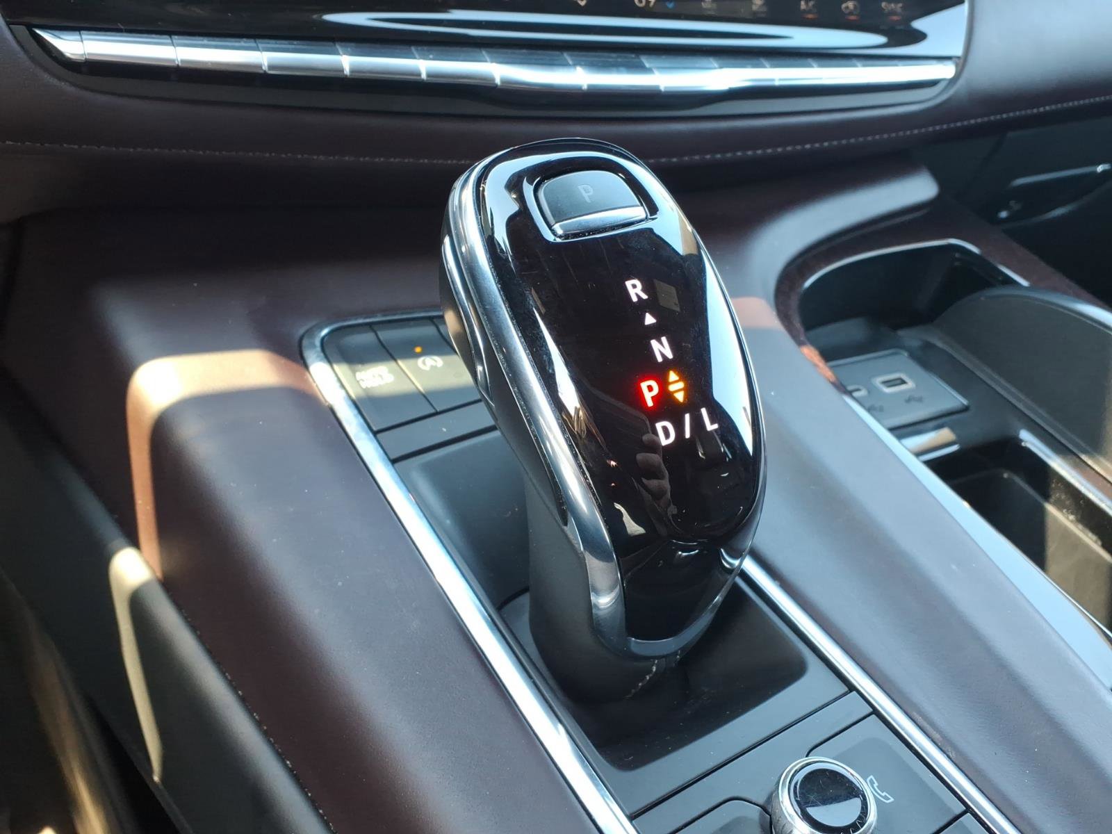 Certified 2023 Cadillac Escalade Sport Platinum AWD/4WD image 13