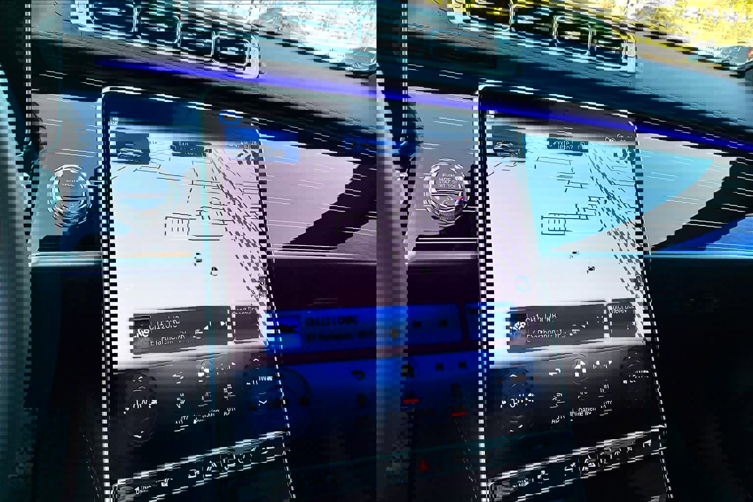 New 2025 Mercedes-Benz S 580 4MATIC Sedan image 18