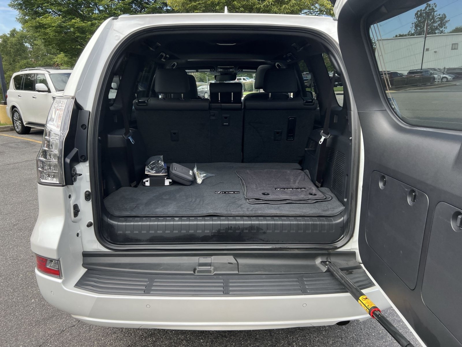 Used 2023 Lexus GX 460 Premium w/ Premium Package AWD/4WD image 26