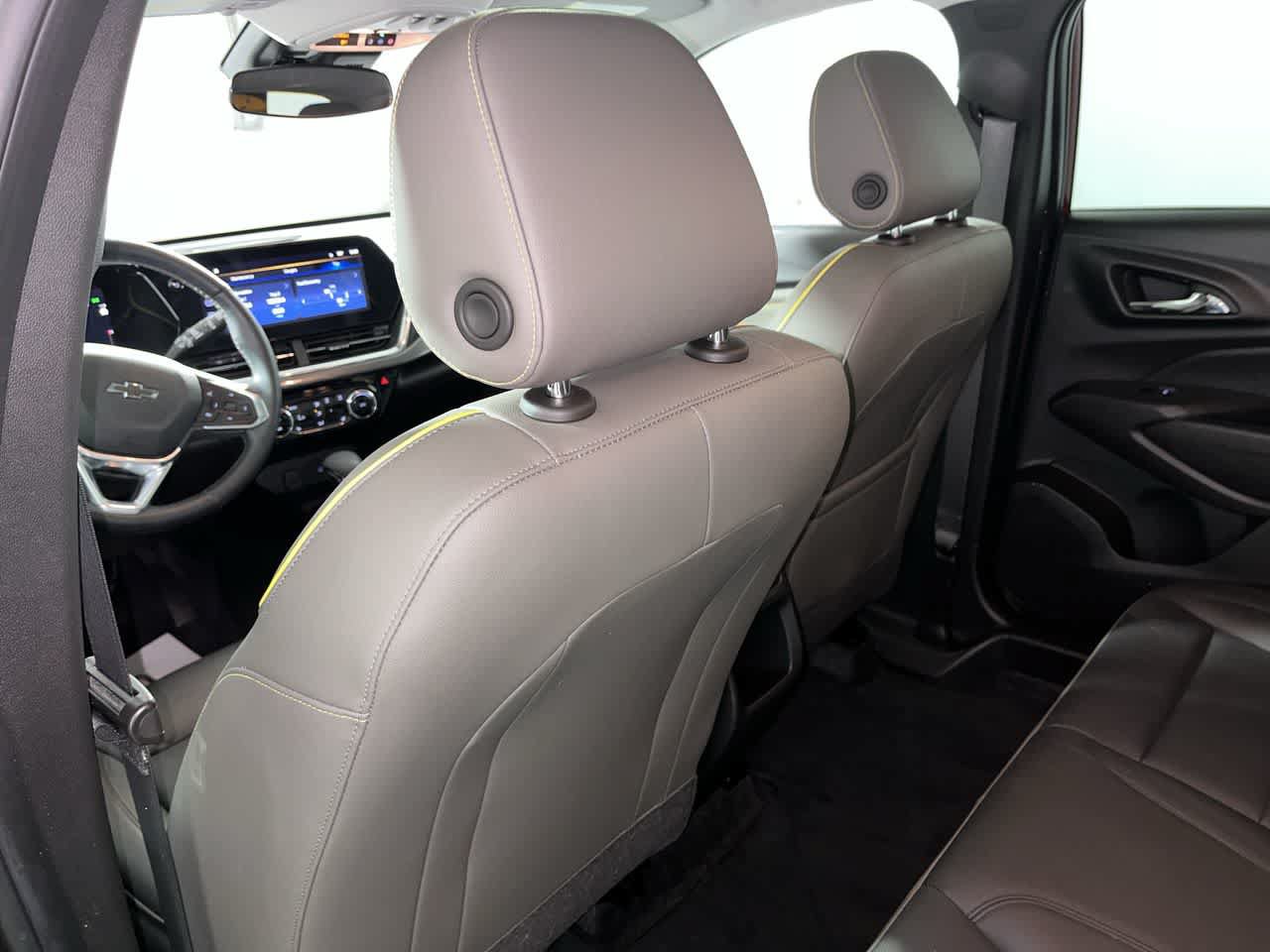 Used 2024 Chevrolet Trax ACTIV w/ Sunroof Package FWD image 24