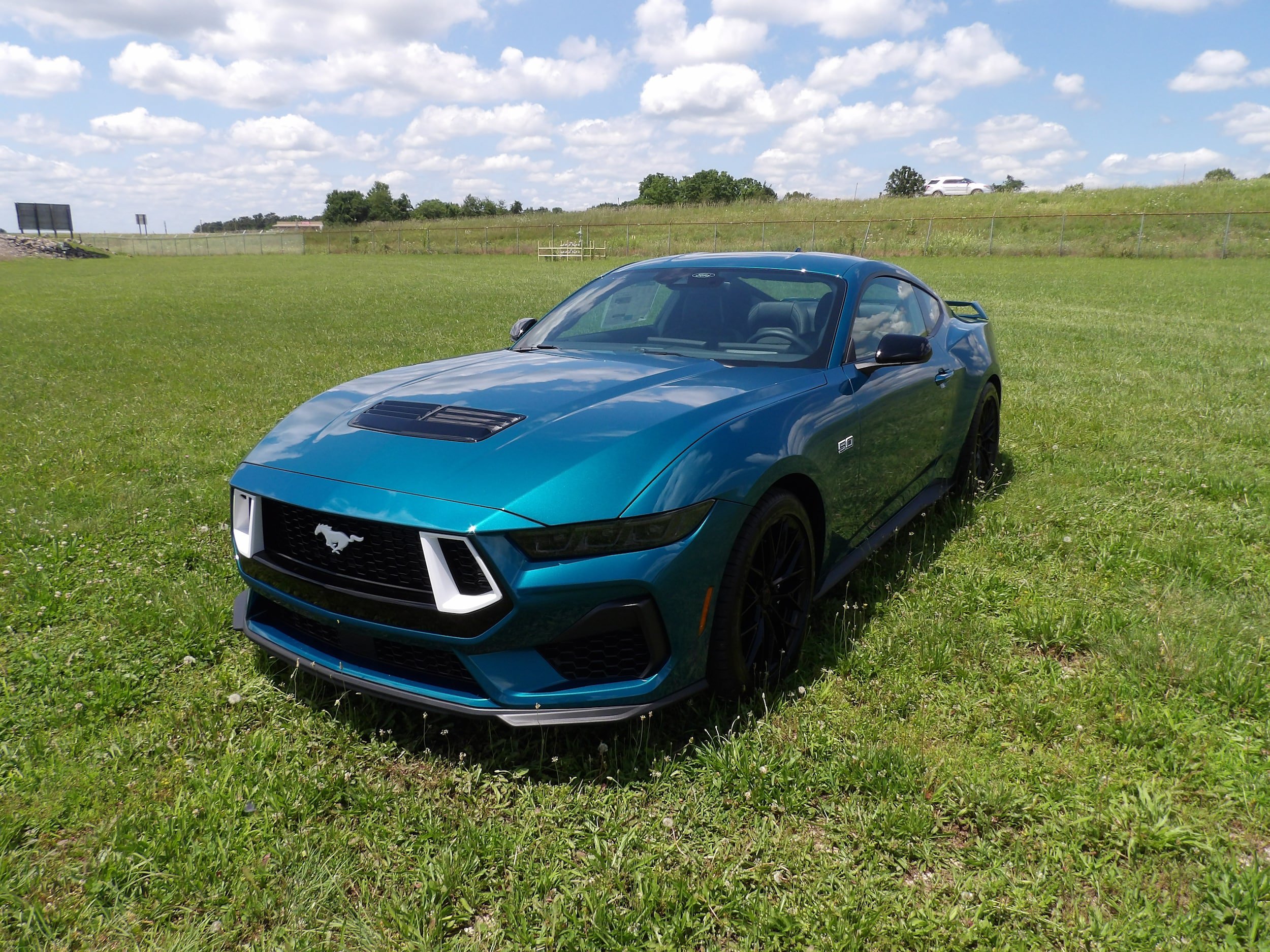 New 2026 Ford Mustang GT Premium w/ GT Performance Package RWD image 2