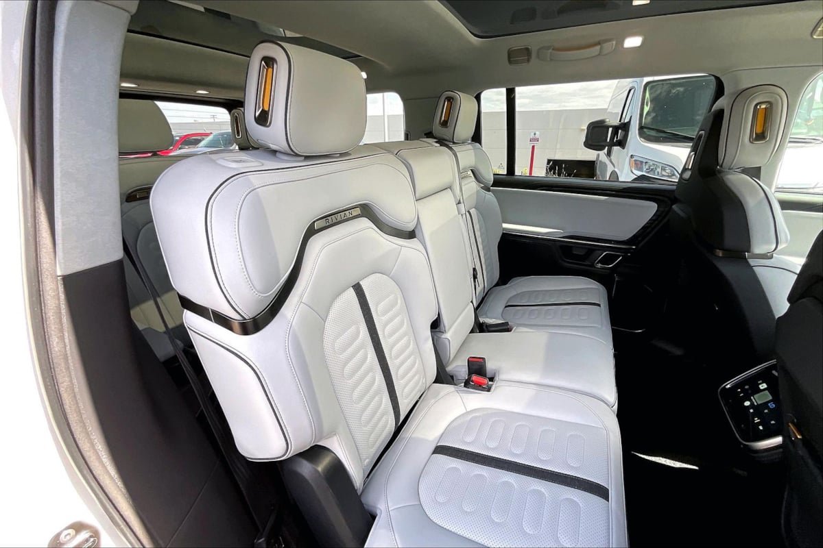 Used 2024 Rivian R1S Adventure Quad AWD/4WD image 24