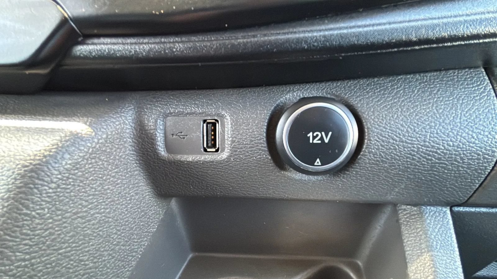 Used 2022 Ford E-Transit 148 High Roof w/ Load Area Protection Package RWD image 16