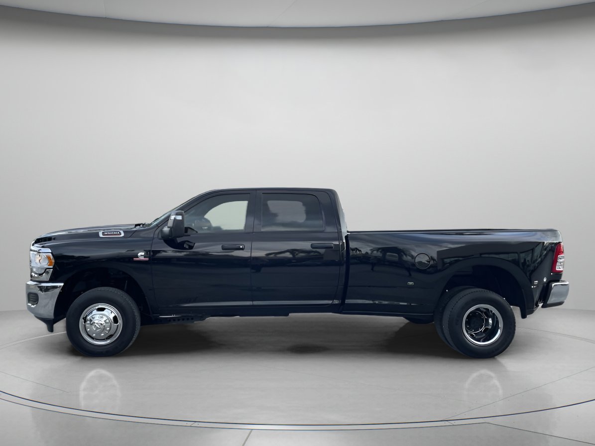 Used 2024 RAM 3500 Tradesman w/ Chrome Appearance Group image 5