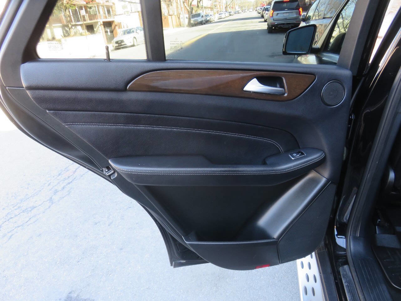 Used 2015 Mercedes-Benz ML 350 4MATIC image 29