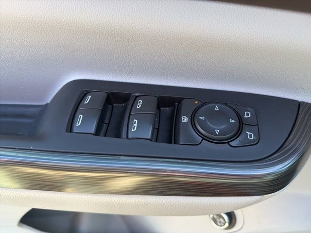 Used 2023 GMC Acadia SLT AWD/4WD image 26