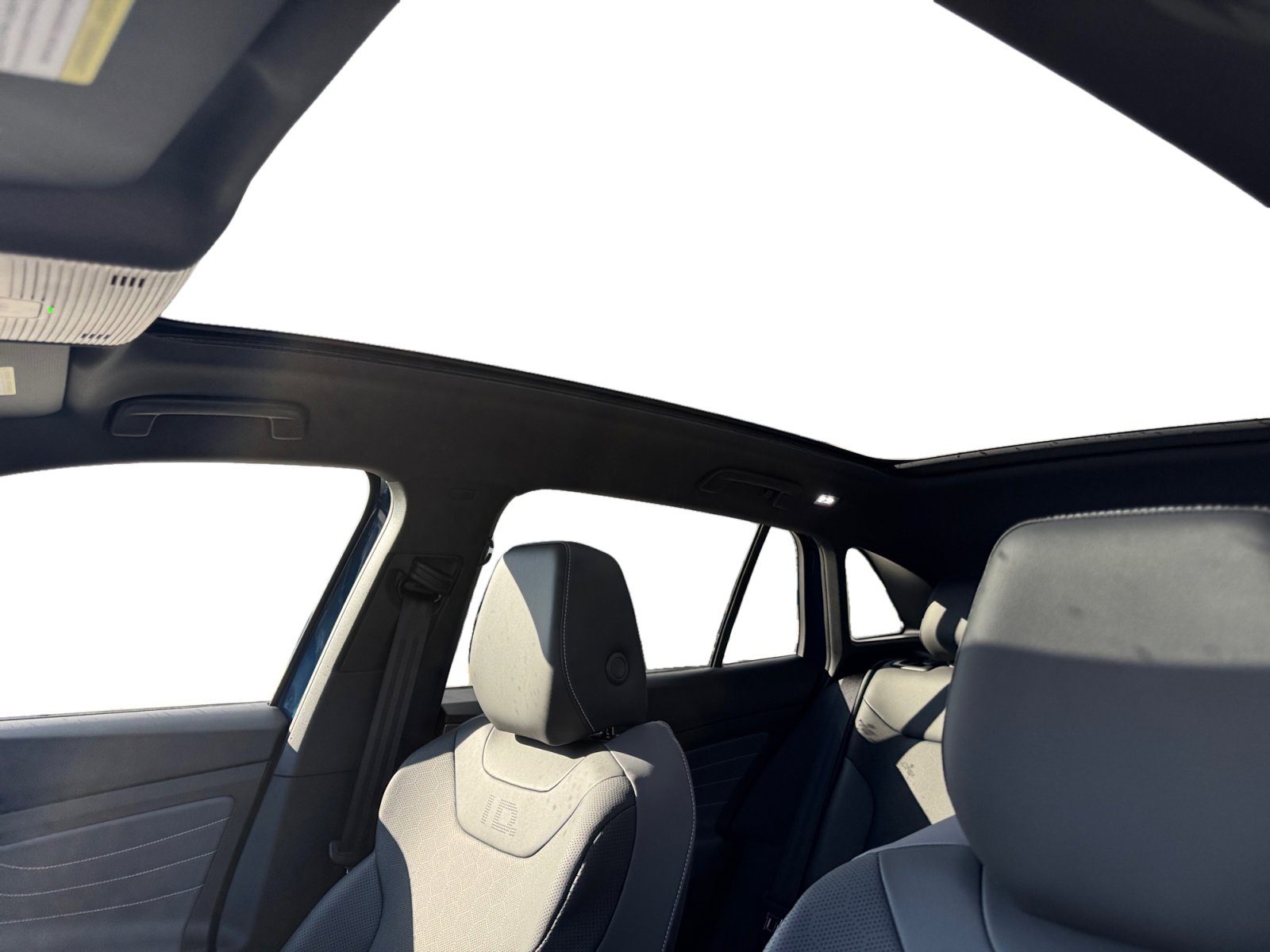 New 2025 Volkswagen ID.4 Pro S Plus image 6