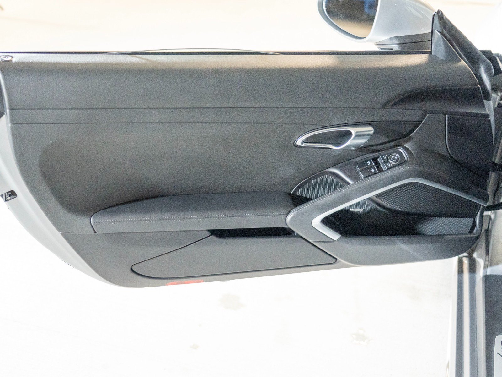 Certified 2018 Porsche 718 Cayman GTS RWD image 16
