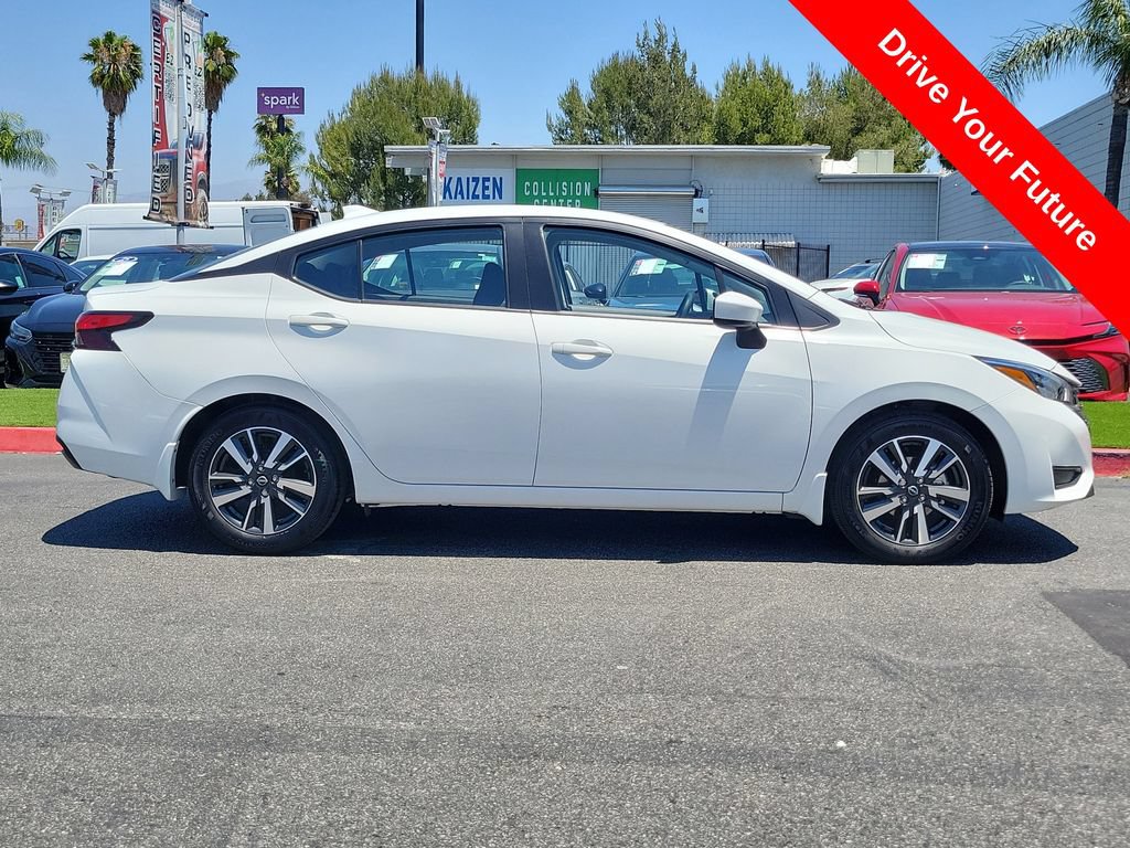 Used 2025 Nissan Versa SV w/ Trunk Package FWD image 31