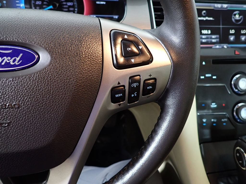 Used 2015 Ford Taurus SEL w/ Equipment Group 201A FWD image 26