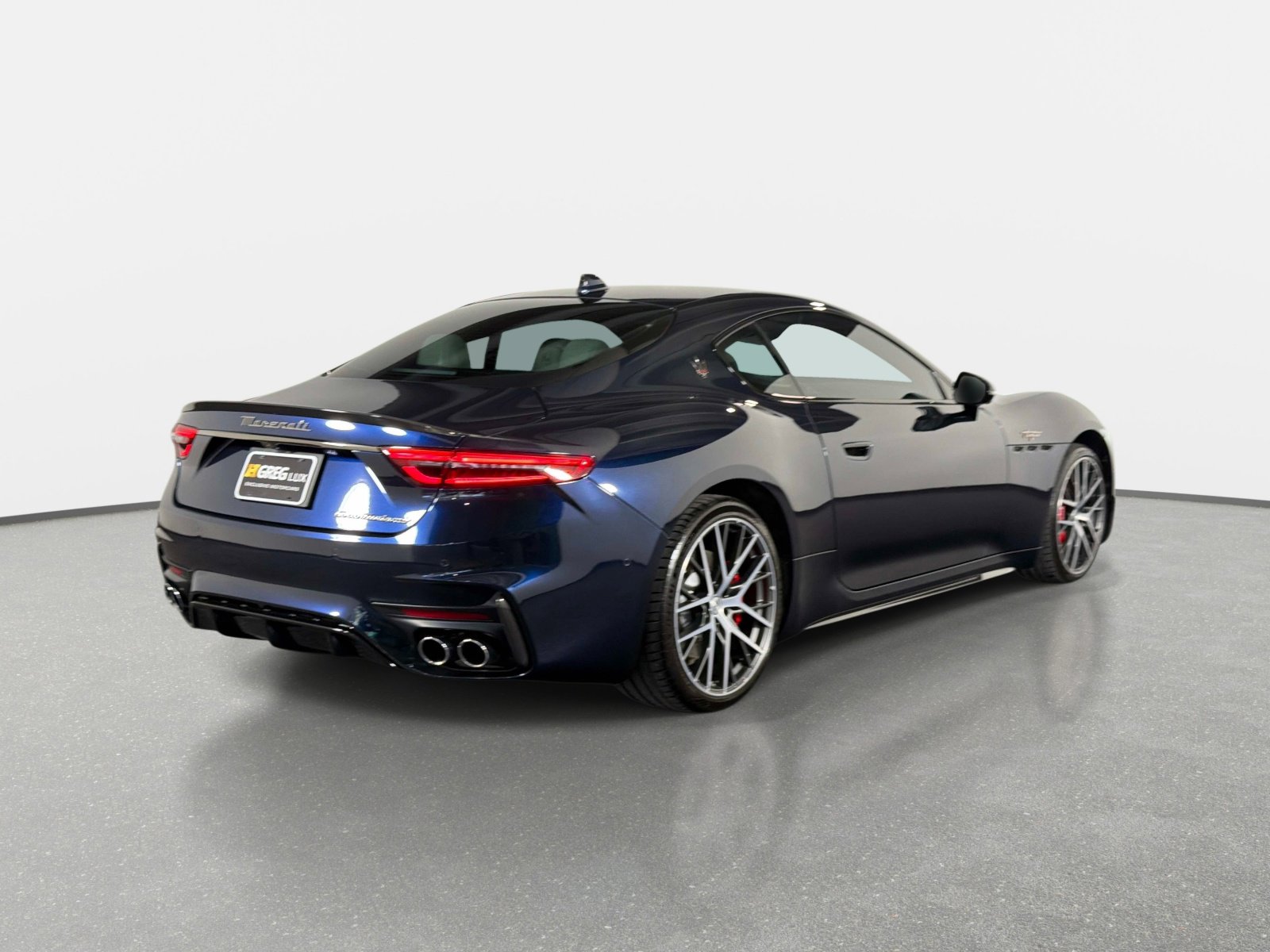 Used 2024 Maserati GranTurismo Trofeo AWD/4WD image 3