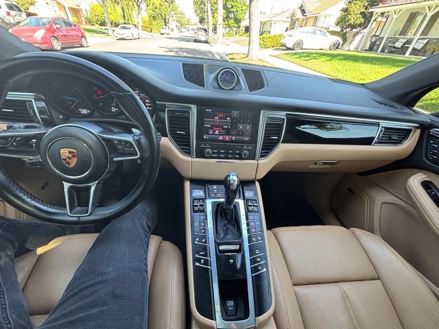 Used 2018 Porsche Macan AWD/4WD image 51
