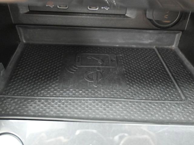 Used 2022 Volkswagen Tiguan SE image 24