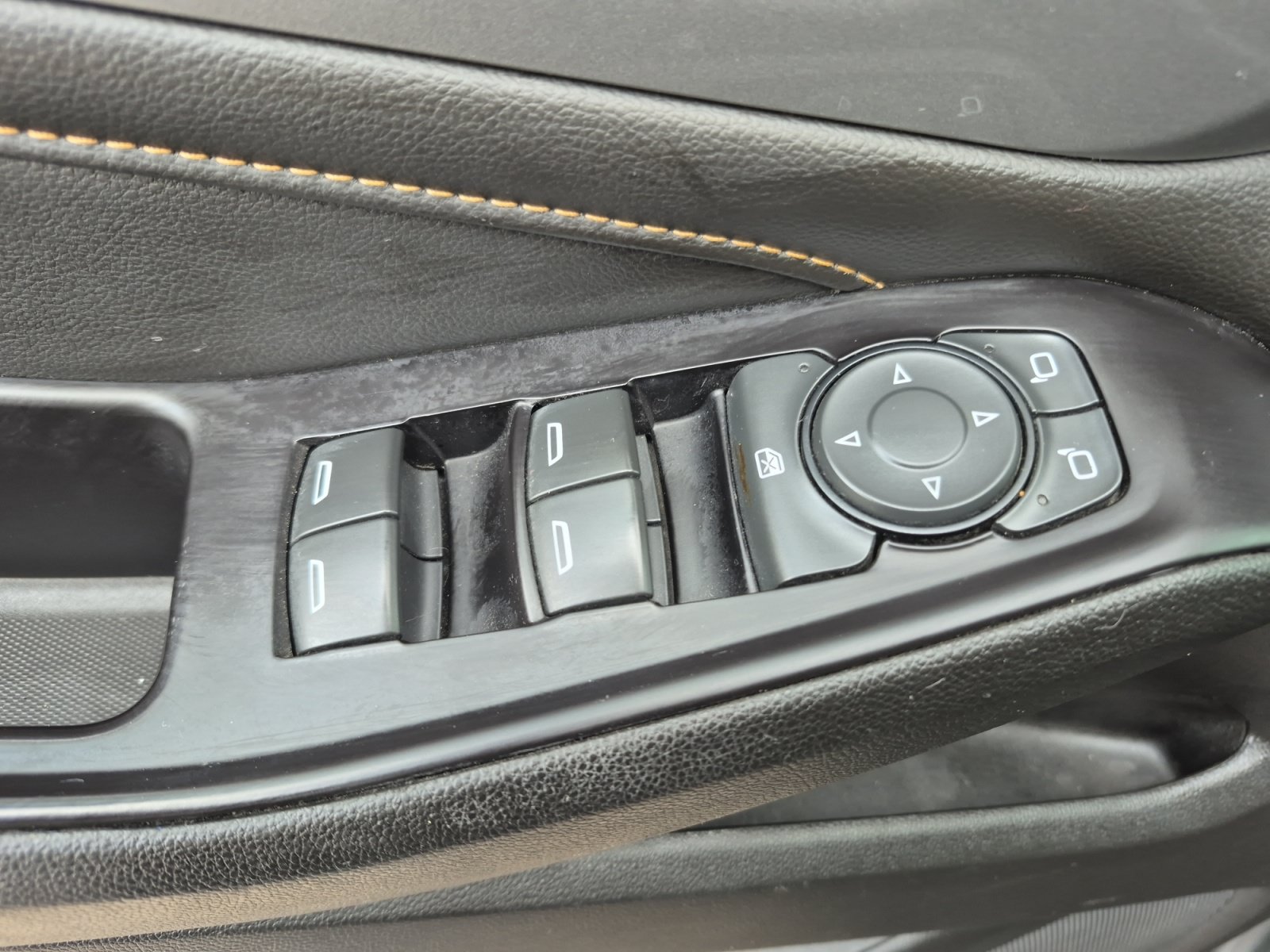 Used 2018 Chevrolet Traverse LS FWD image 15