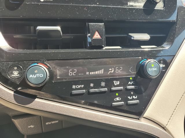 Used 2022 Toyota Camry SE FWD image 23