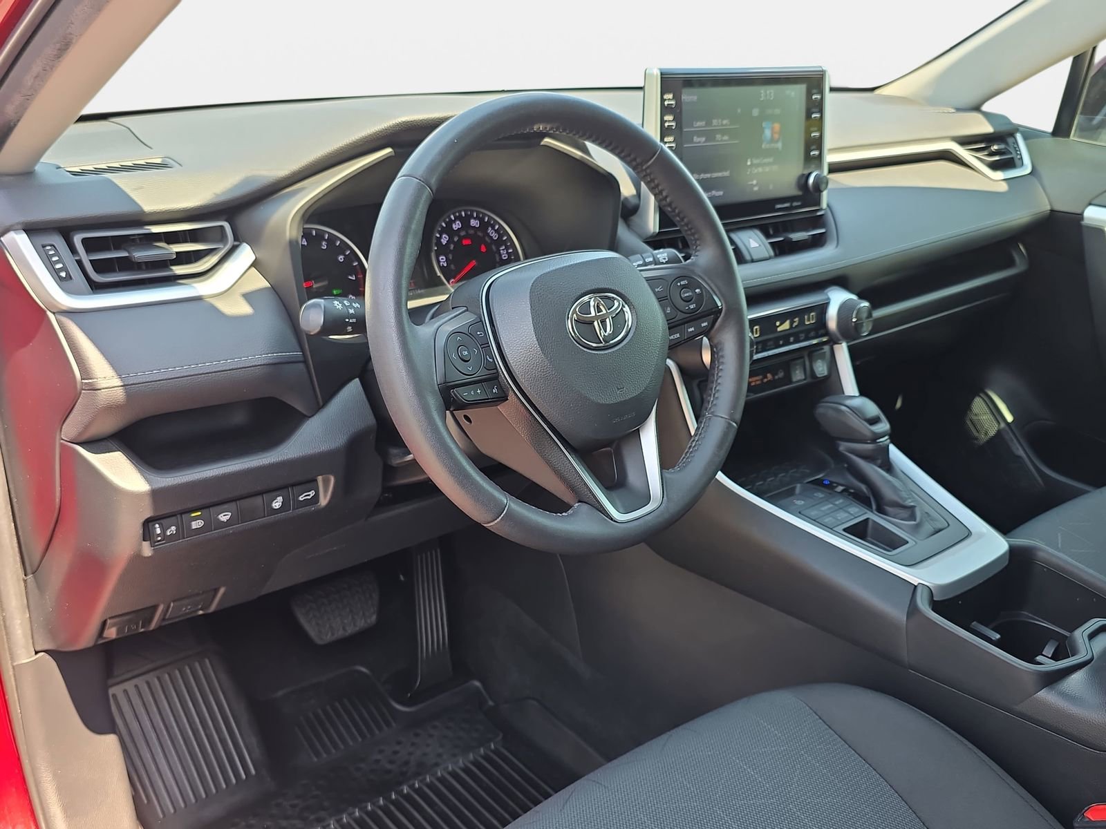 Used 2022 Toyota RAV4 XLE w/ Convenience Package AWD/4WD image 16