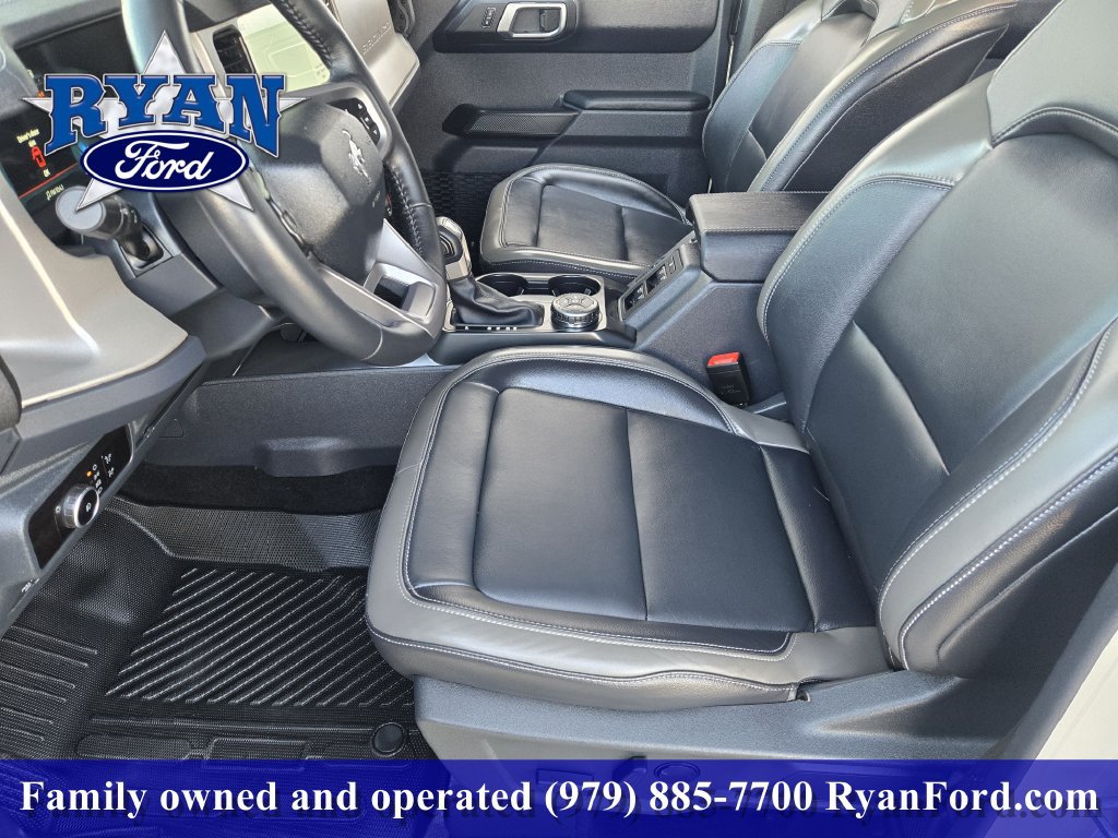 Used 2025 Ford Bronco Outer Banks AWD/4WD image 9