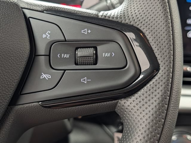 New 2026 Chevrolet Trax LS w/ LS Convenience Package FWD image 19