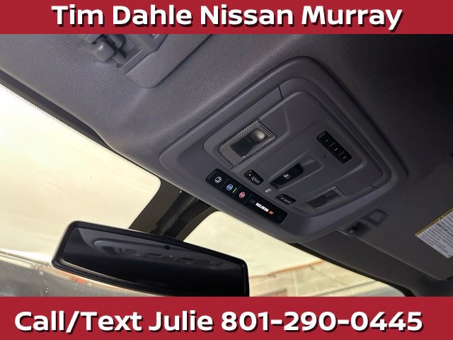 Used 2023 GMC Sierra 2500 SLT w/ SLT Premium Package AWD/4WD image 32