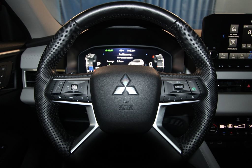 Used 2024 Mitsubishi Outlander SEL image 12