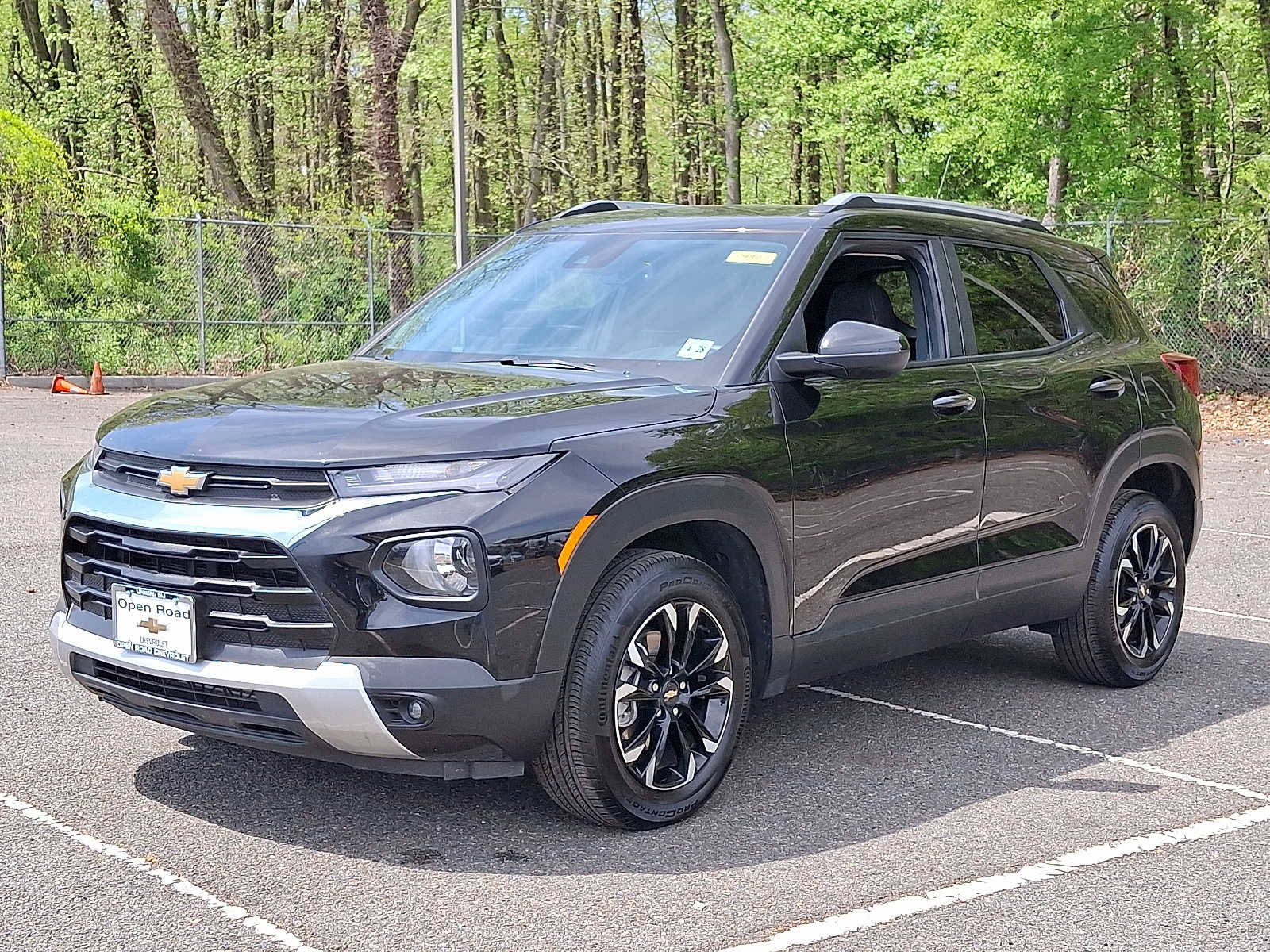 Used 2023 Chevrolet TrailBlazer LT w/ Convenience Package AWD/4WD image 3