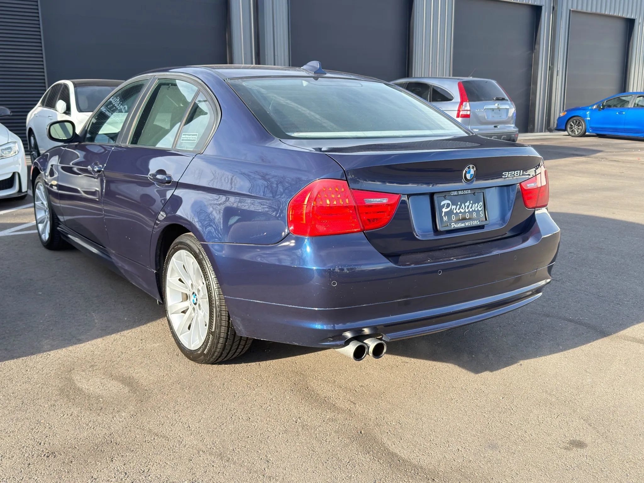 Used 2011 BMW 328i xDrive Sedan image 4