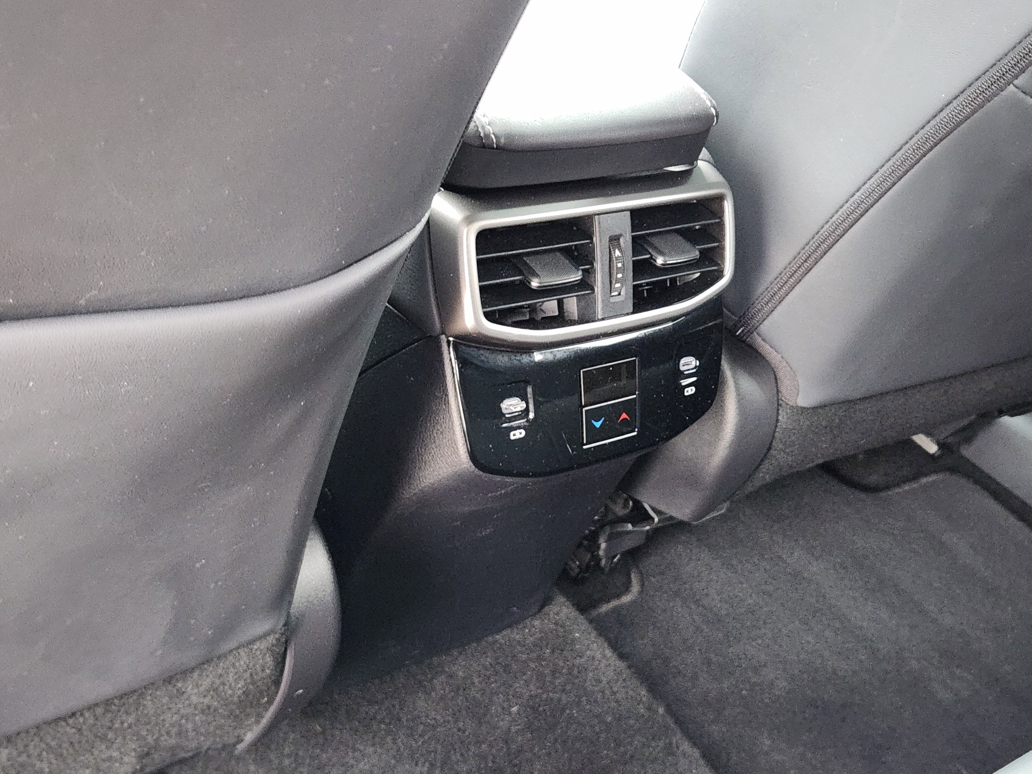 Used 2024 Lexus RX 350 Premium w/ Accessory Package (Z1) image 37