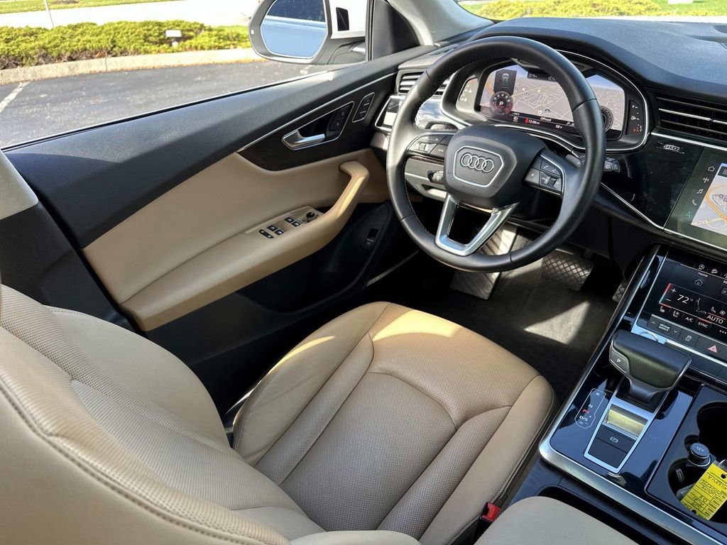 Used 2019 Audi Q8 Premium Plus w/ Premium Plus image 30