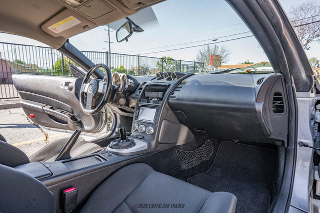 Used 2006 Nissan 350Z Coupe w/ (N93) Cargo Convenience Pkg image 24