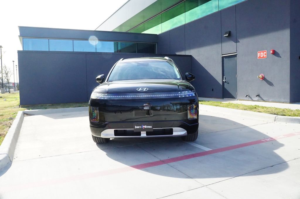 New 2026 Hyundai Ioniq 9 SEL image 2