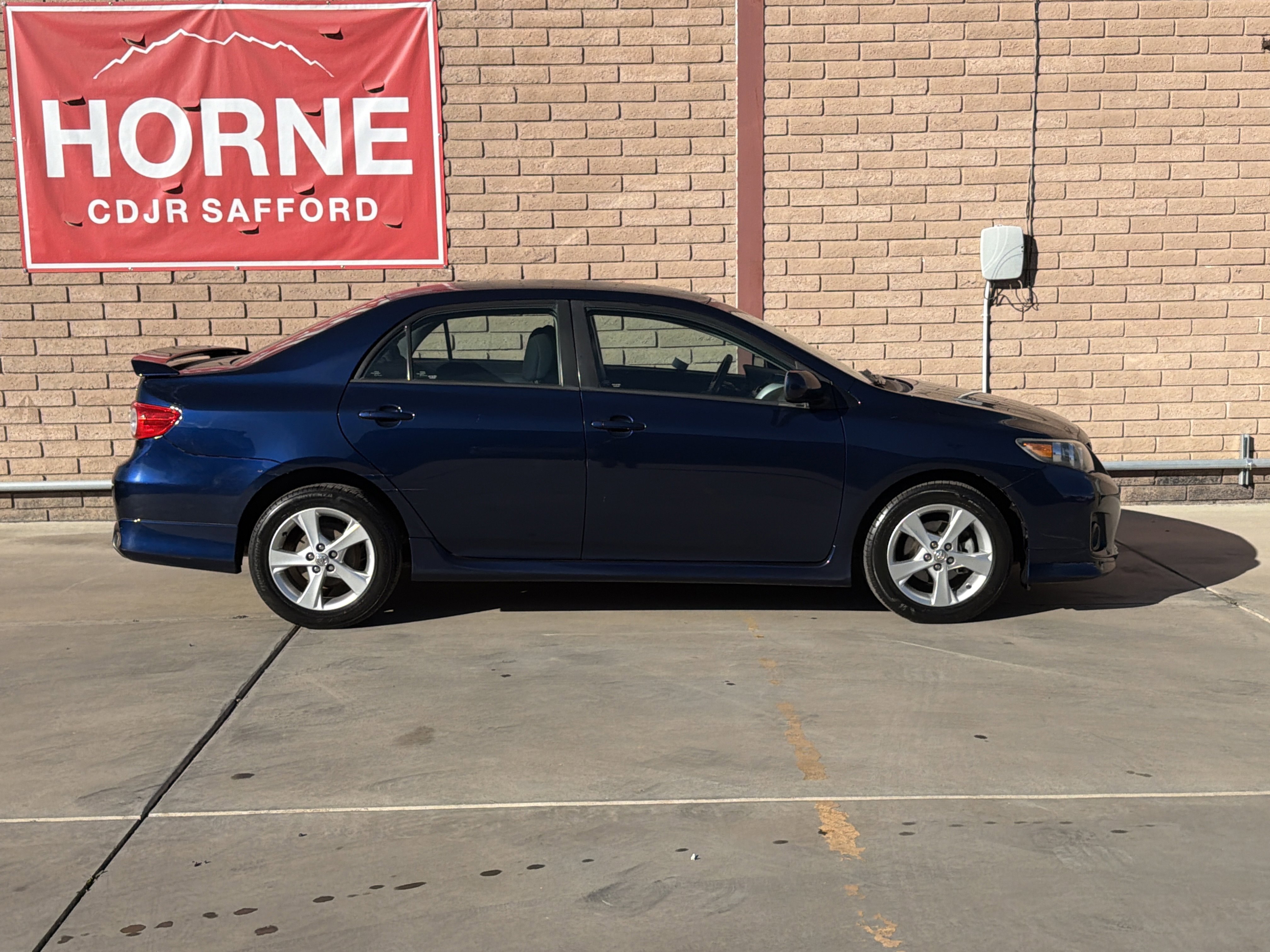 Used 2013 Toyota Corolla image 6