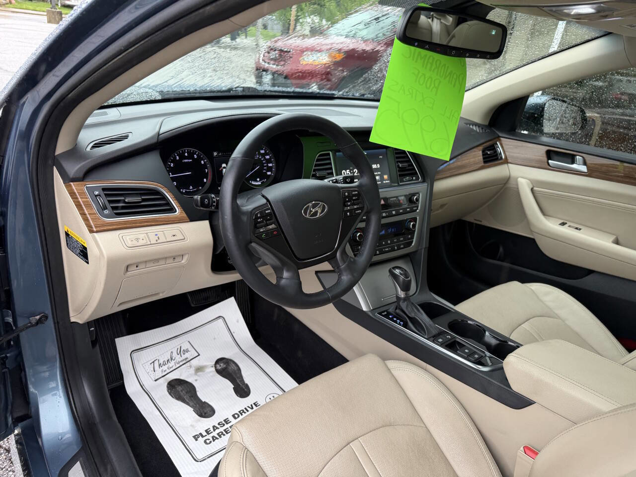 Used 2015 Hyundai Sonata Limited w/ Option Group 06 FWD image 19