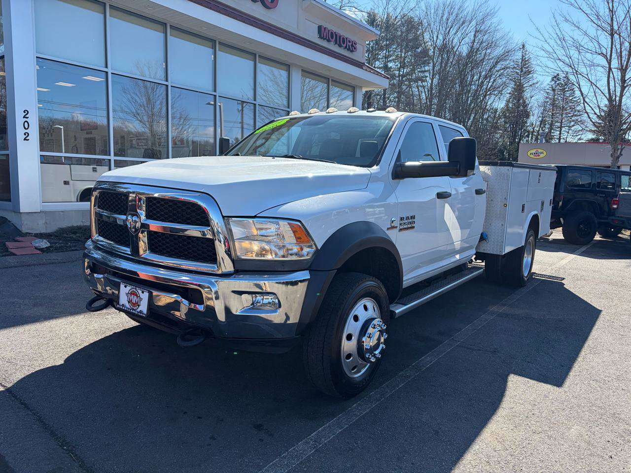 Used 2014 RAM 5500 Tradesman image 2