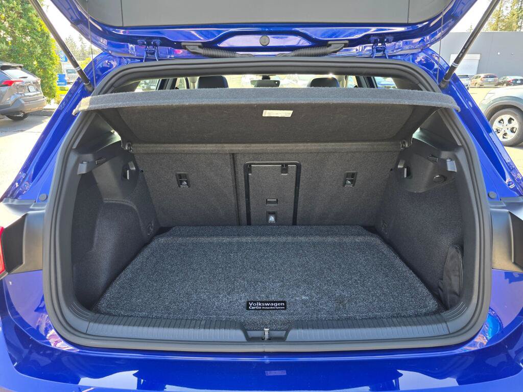 Used 2024 Volkswagen Golf R AWD/4WD image 5