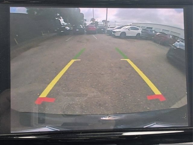 Used 2024 Chrysler Pacifica Touring-L FWD image 19