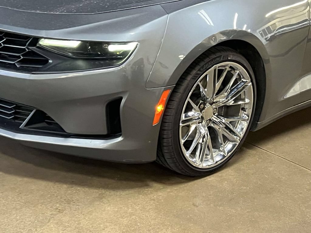 Used 2022 Chevrolet Camaro LT RWD image 8