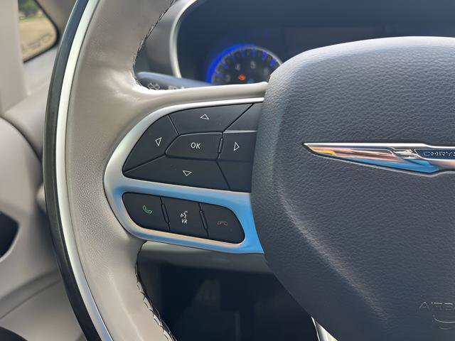 Used 2019 Chrysler Pacifica Limited FWD image 21