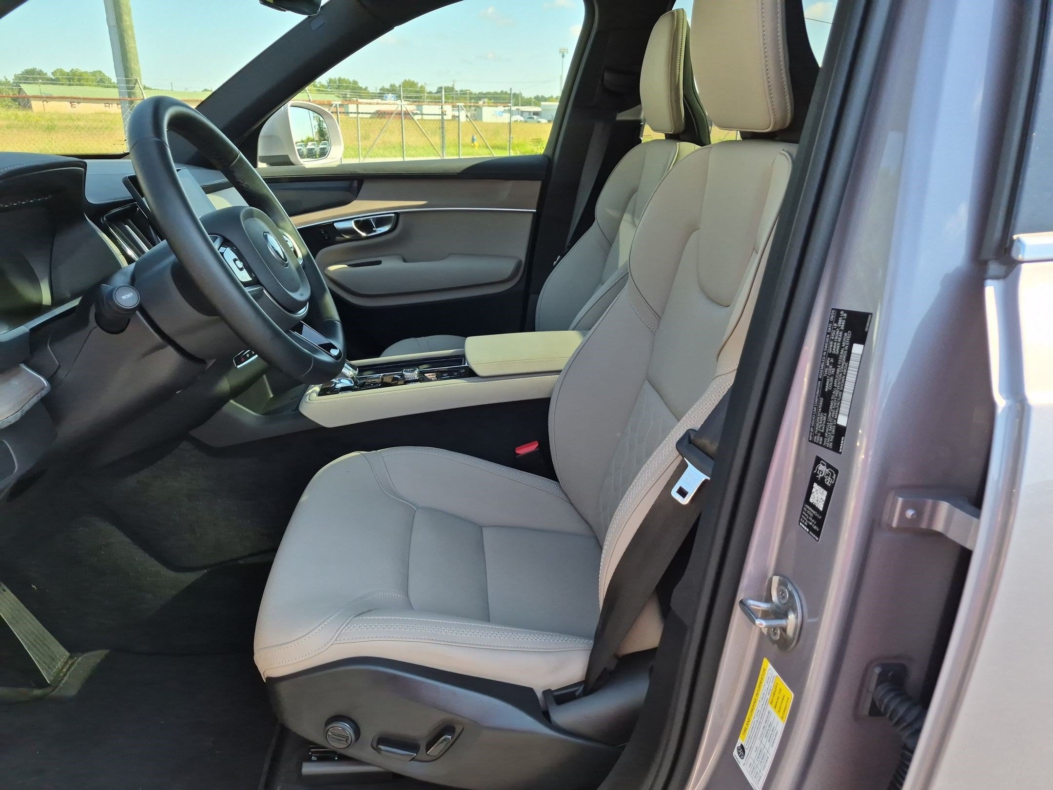 Used 2026 Volvo XC90 B6 Plus AWD/4WD image 15