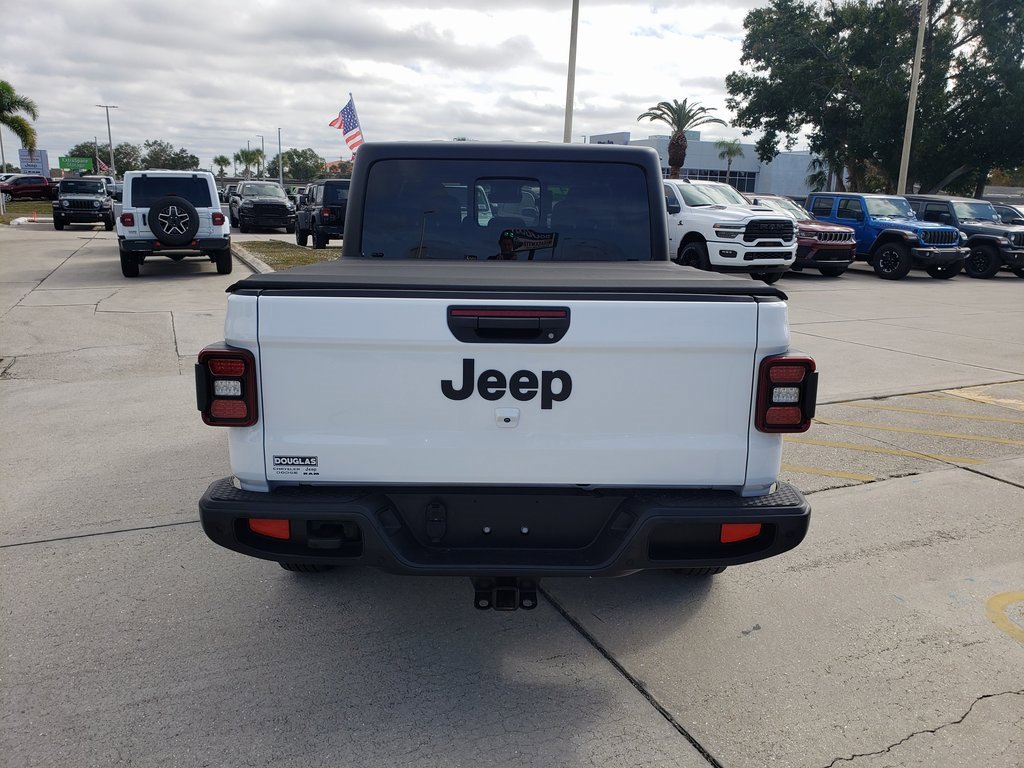 Used 2024 Jeep Gladiator Sport image 6