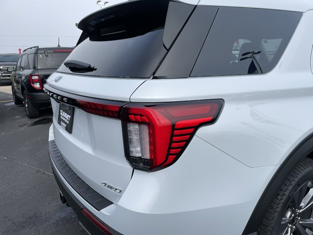 New 2026 Ford Explorer Active image 40