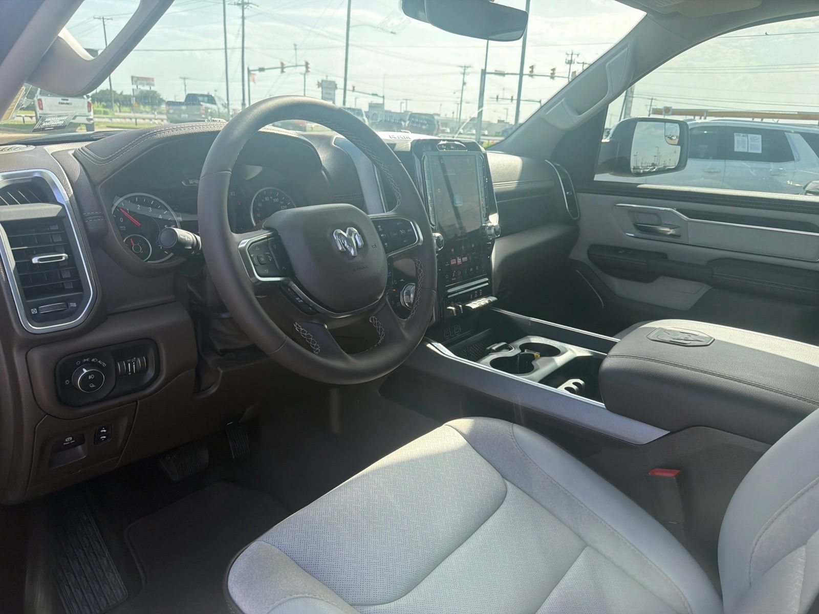 Used 2026 RAM 1500 Laramie w/ Off Road Group AWD/4WD image 10