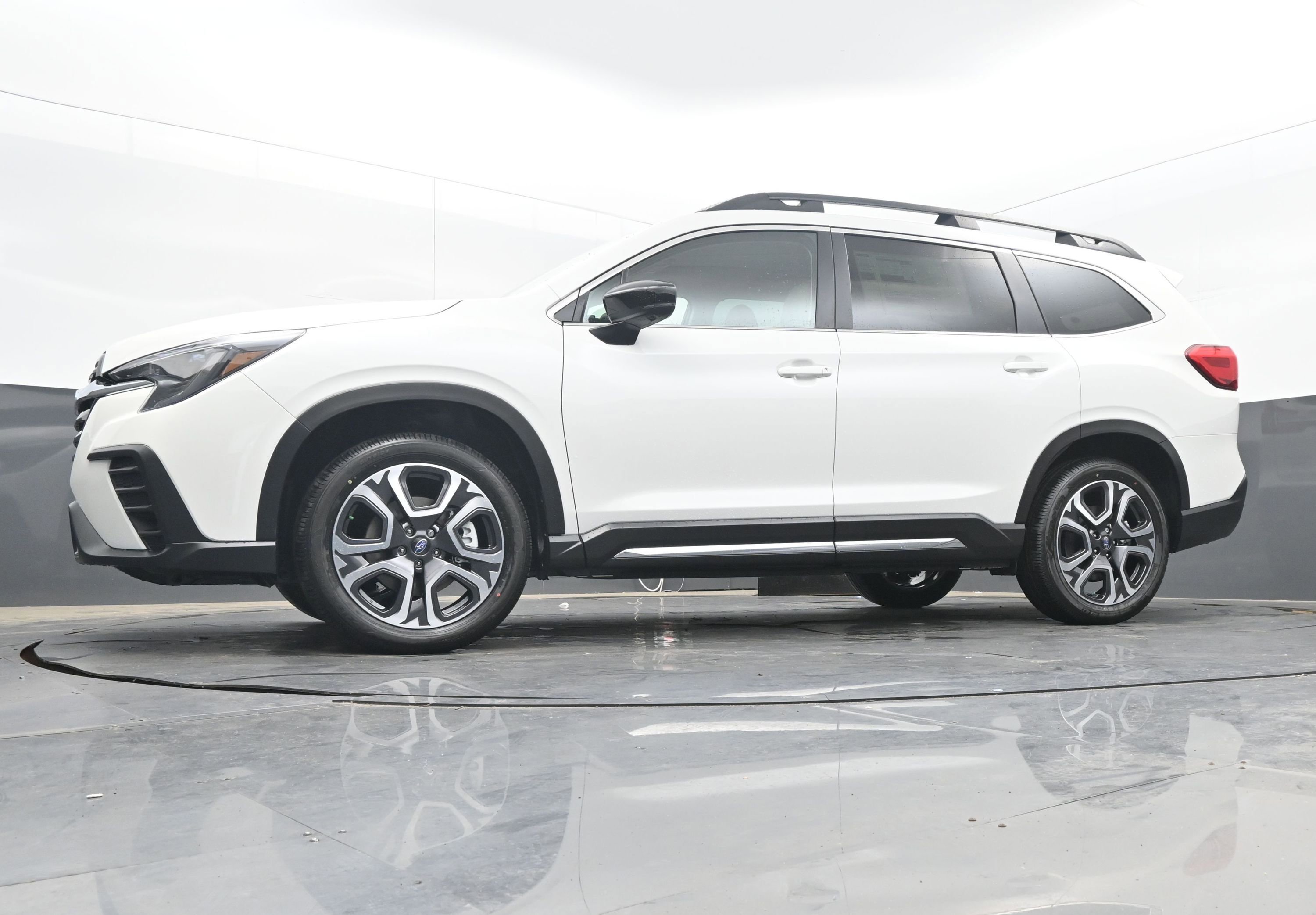 Certified 2025 Subaru Ascent Limited image 27