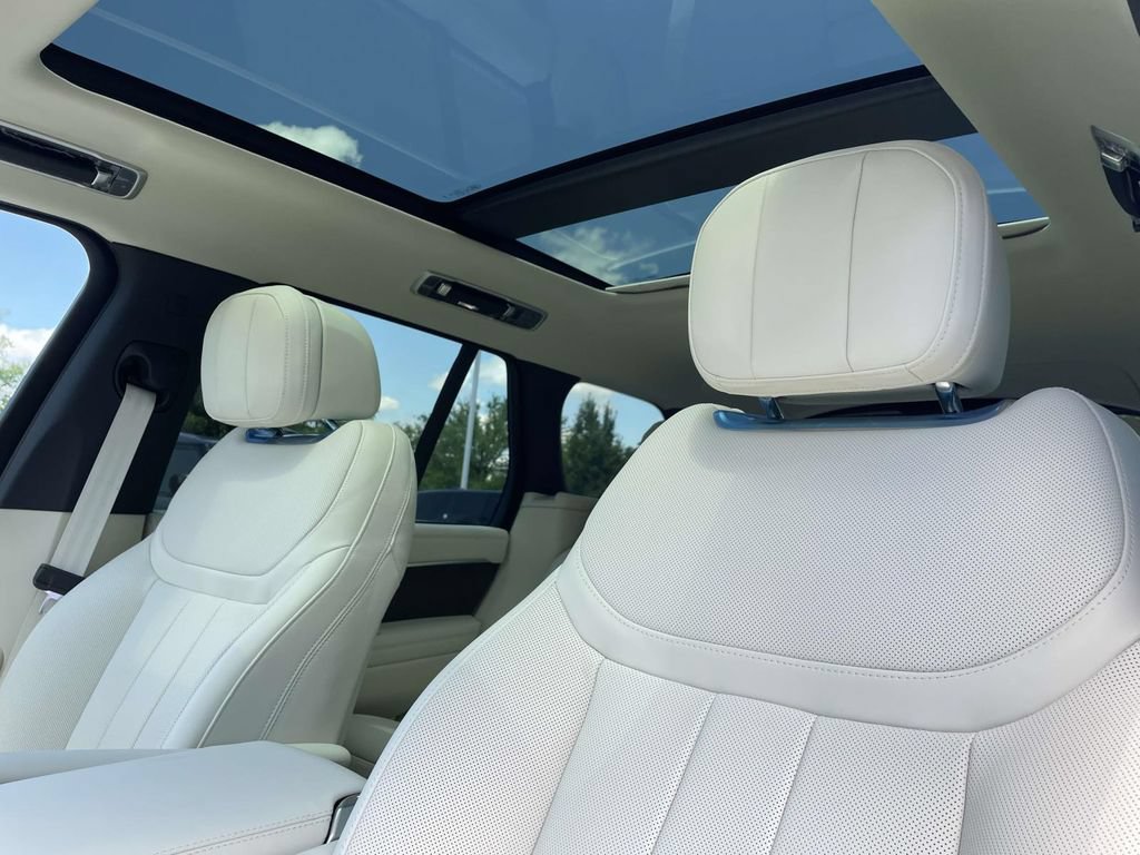 New 2026 Land Rover Range Rover SE AWD/4WD image 15