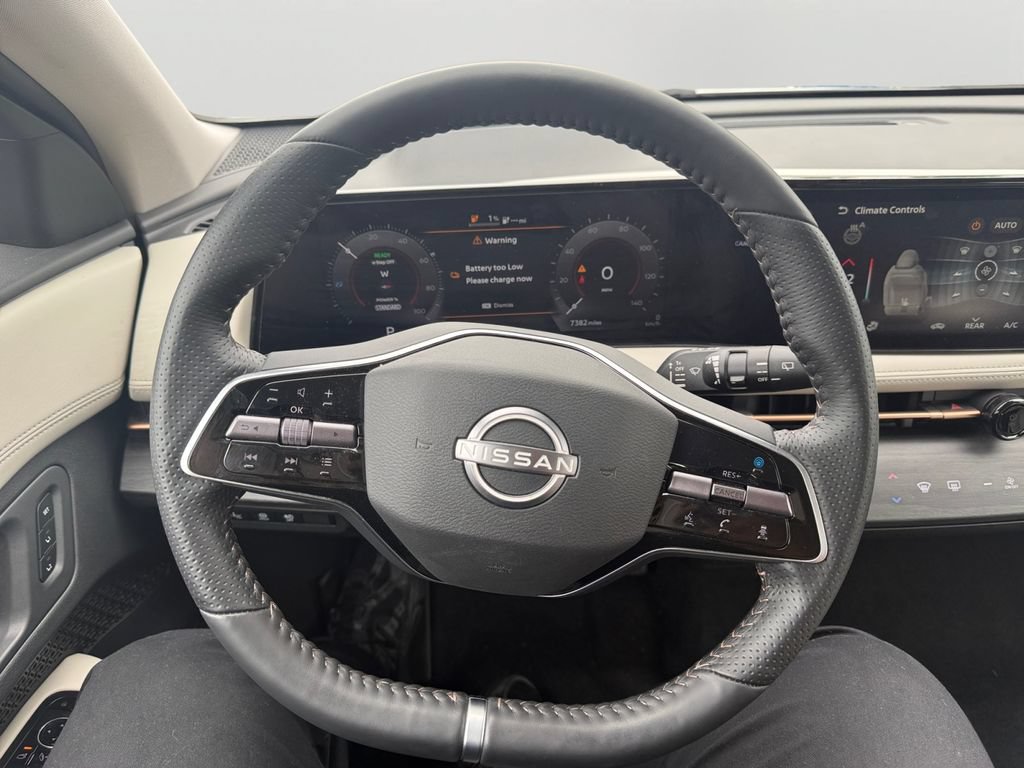 Used 2023 Nissan Ariya FWD image 18