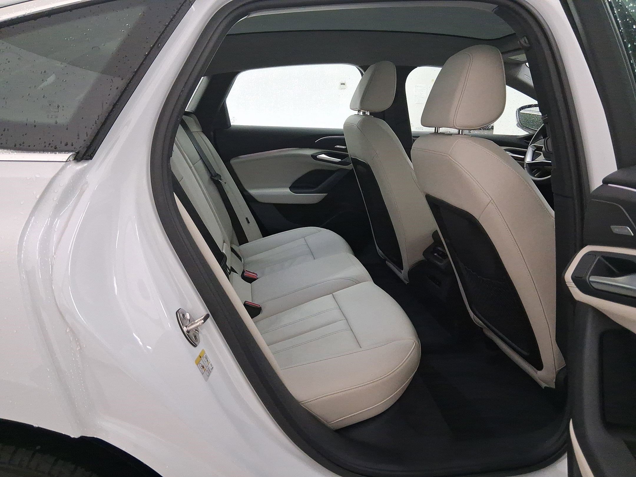 Used 2025 Audi A6 e-tron Premium Plus w/ Premium Plus image 30