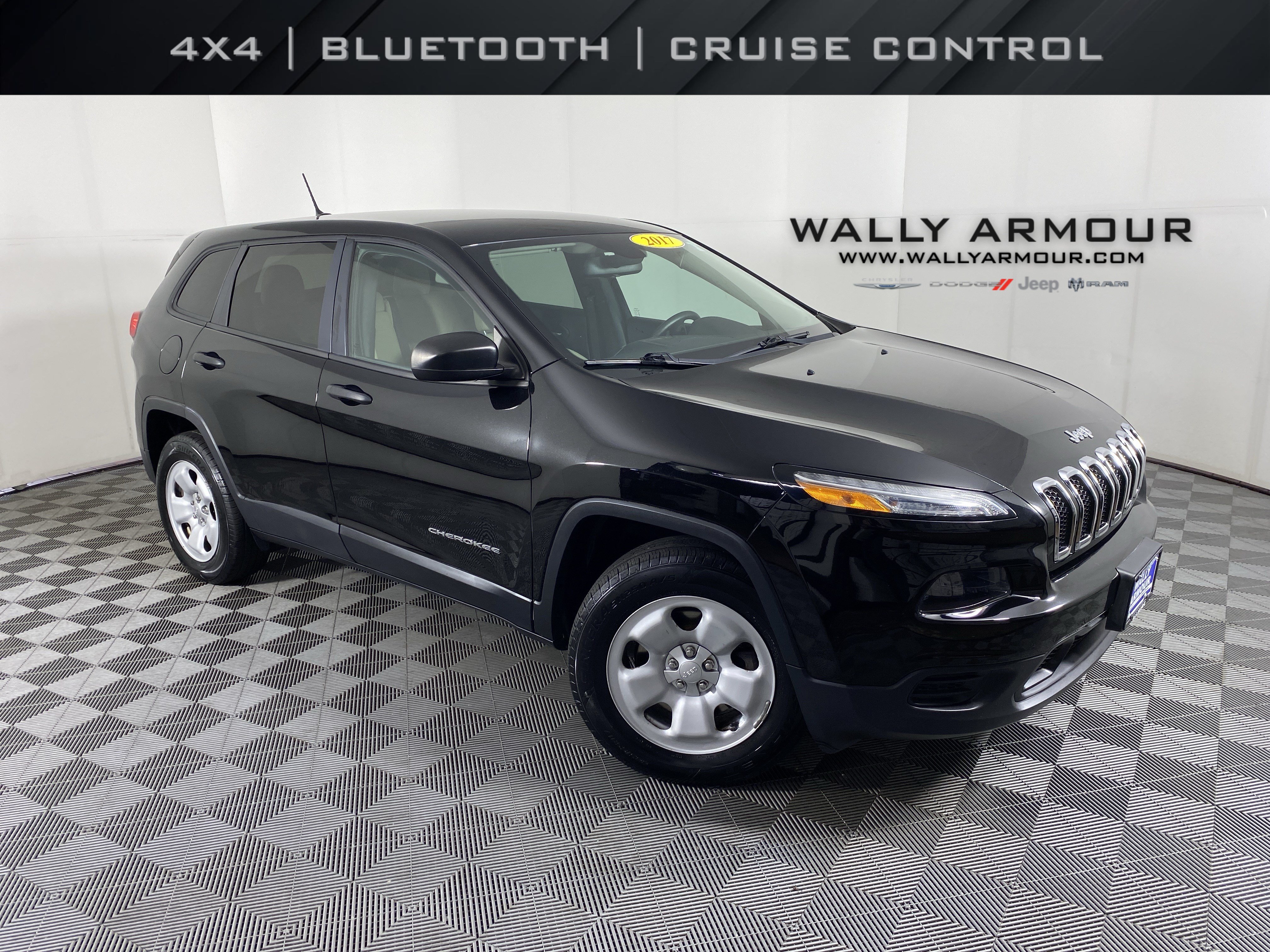 Used 2017 Jeep Cherokee Sport AWD/4WD video 1