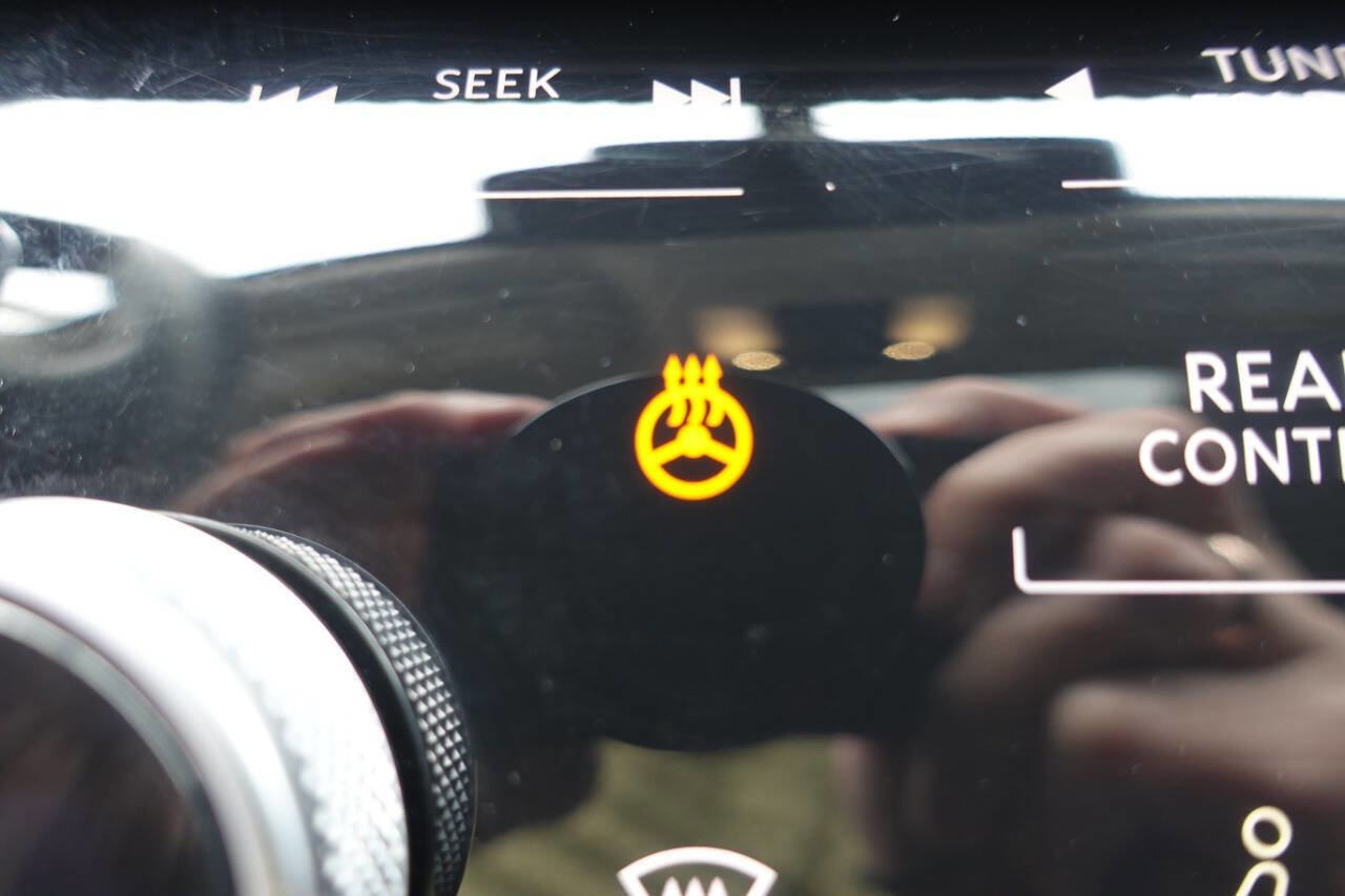 Used 2023 INFINITI QX60 Luxe image 53