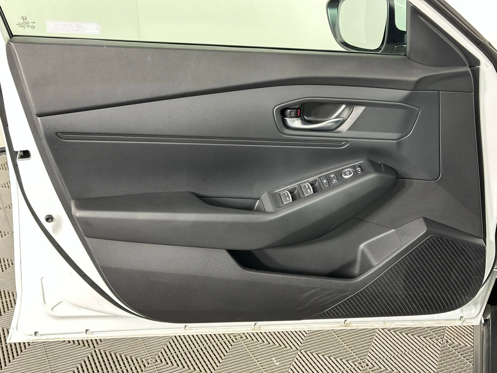 Used 2025 Honda Accord LX image 30