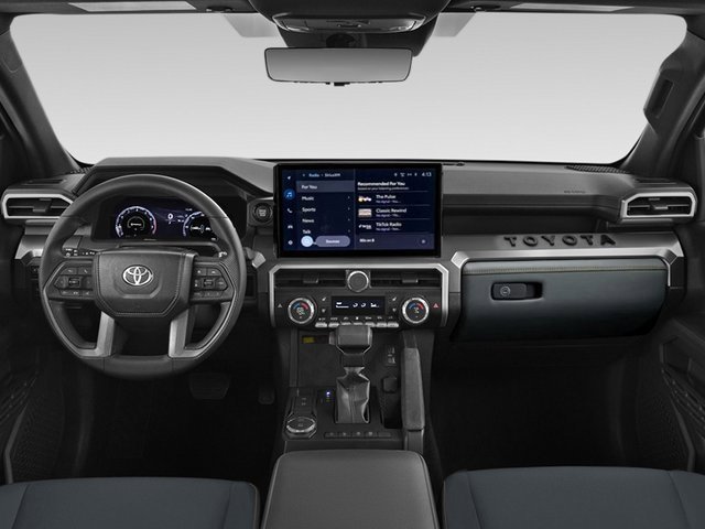 Used 2025 Toyota Tacoma Trailhunter image 3