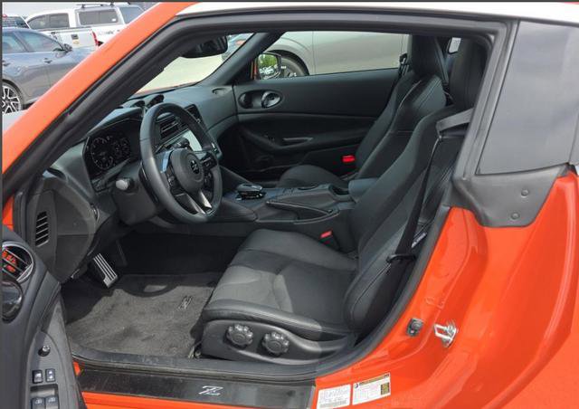 Used 2024 Nissan Z Performance w/ Heritage Edition RWD image 3